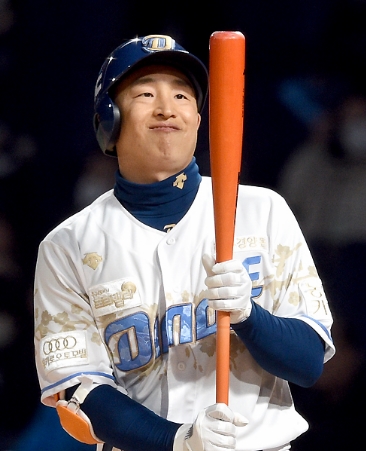 손아섭 프로필 나이 고향 학력 연봉 안타 타율 기록 인스타그램