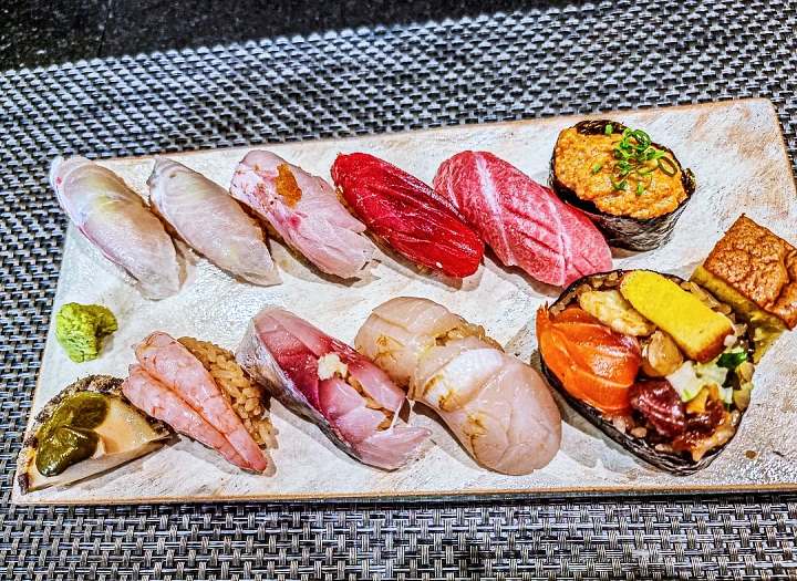 토요일은 밥이좋아 시흥 배곧 제철 생선 초밥 맛집 적초 섞은 붉은 밥 샤리 스시 고등어초밥 오마카세 현지인 추천 토밥 좋아 방송정보