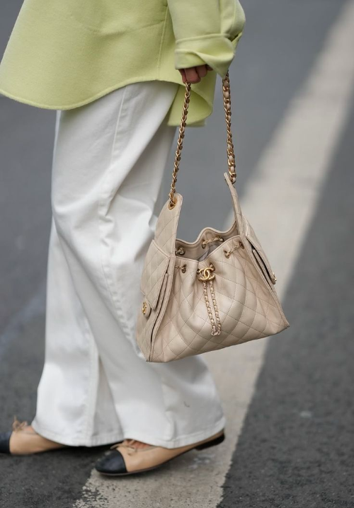 꾸안꾸룩의 최고봉! 샤넬 25백 베이지컬러