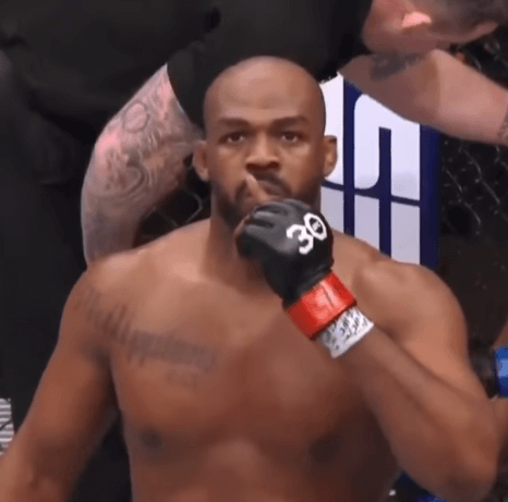 UFC 존 존스 아웃