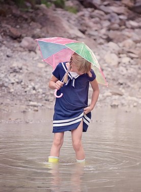 침수 지역 장화 위험! 감염&middot;낙상 피하려면 이렇게 하세요