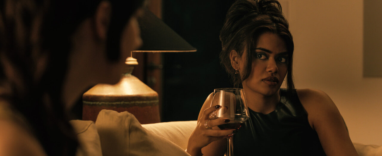 컴패니언 영화 뜻 줄거리 출연진 결말 쿠키영상 (스포주의)