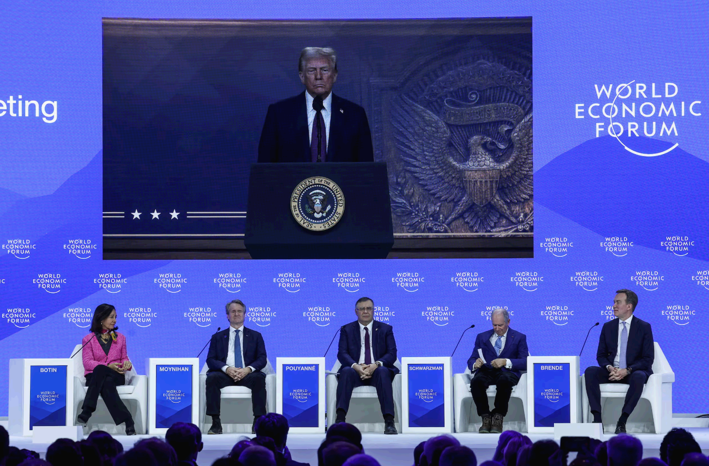 트럼프 결의에 찬 얼굴