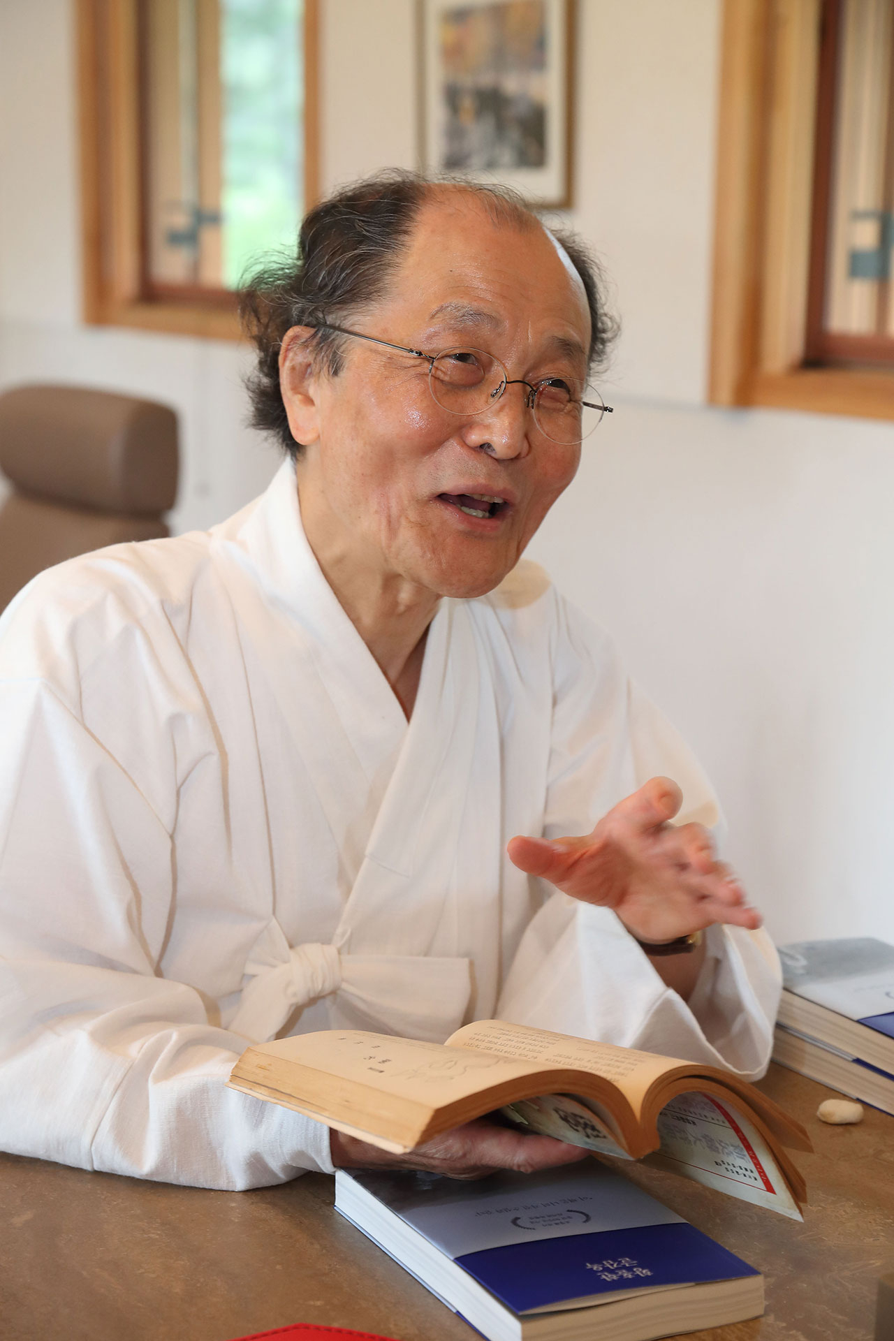 조정래 작가 프로필