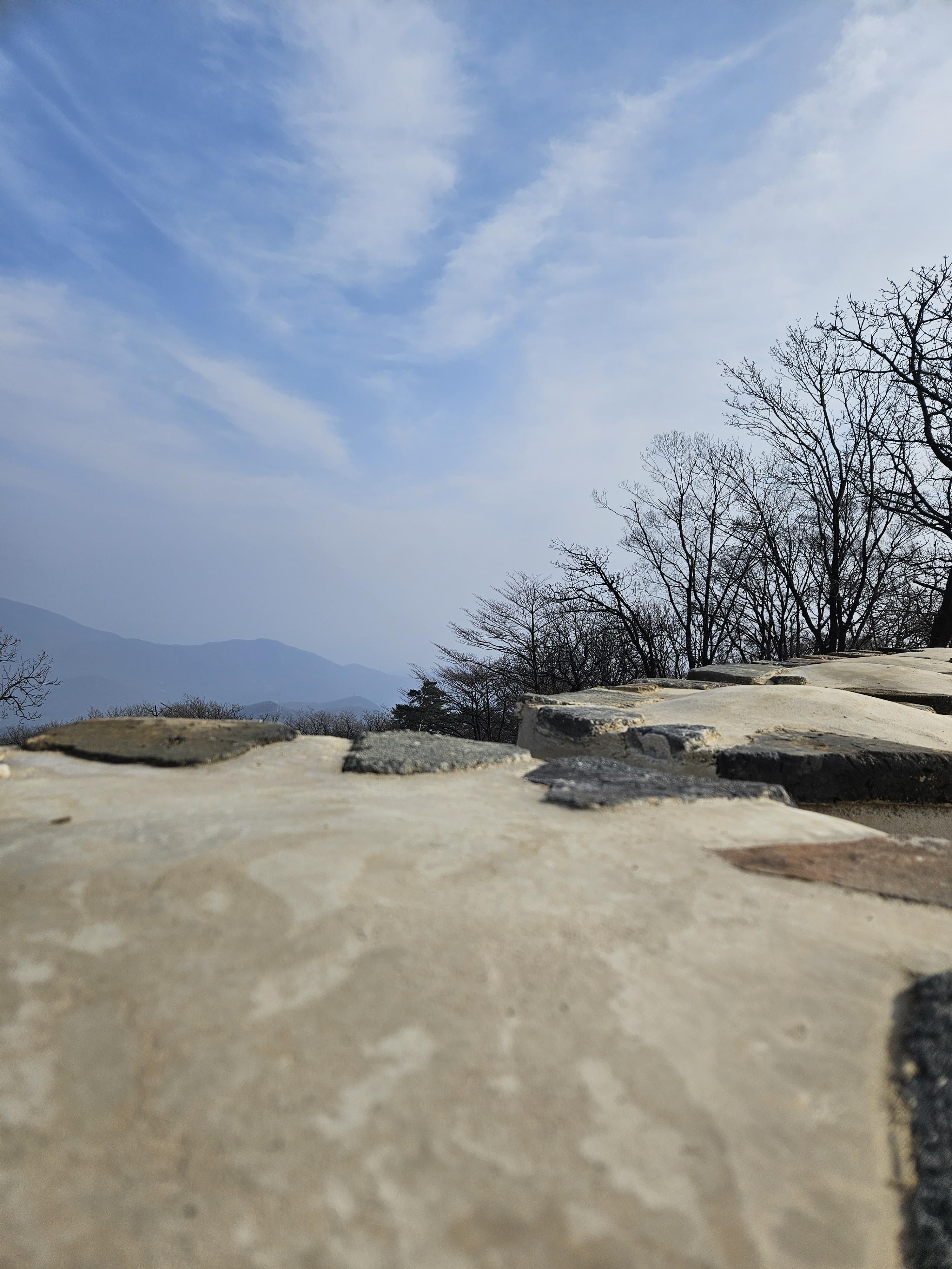 정상의 성곽에서