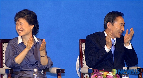 이명박 박근혜