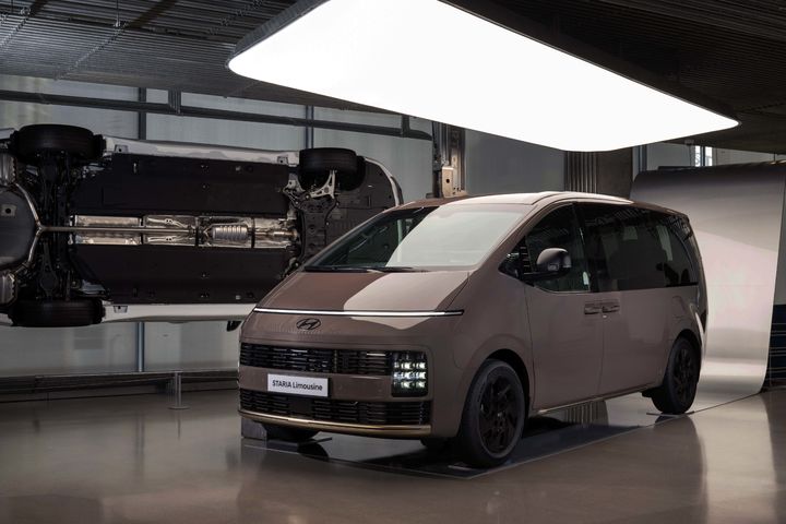 현대차 더 뉴 스타리아 일렉트릭 &amp; 리무진 출시: 제원, 가격, 보조금 및 혜택 완벽 정리