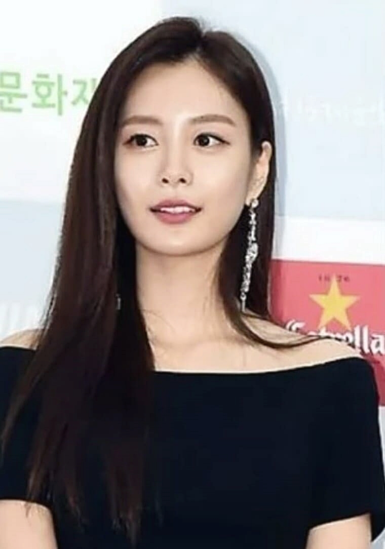 배우-송다은