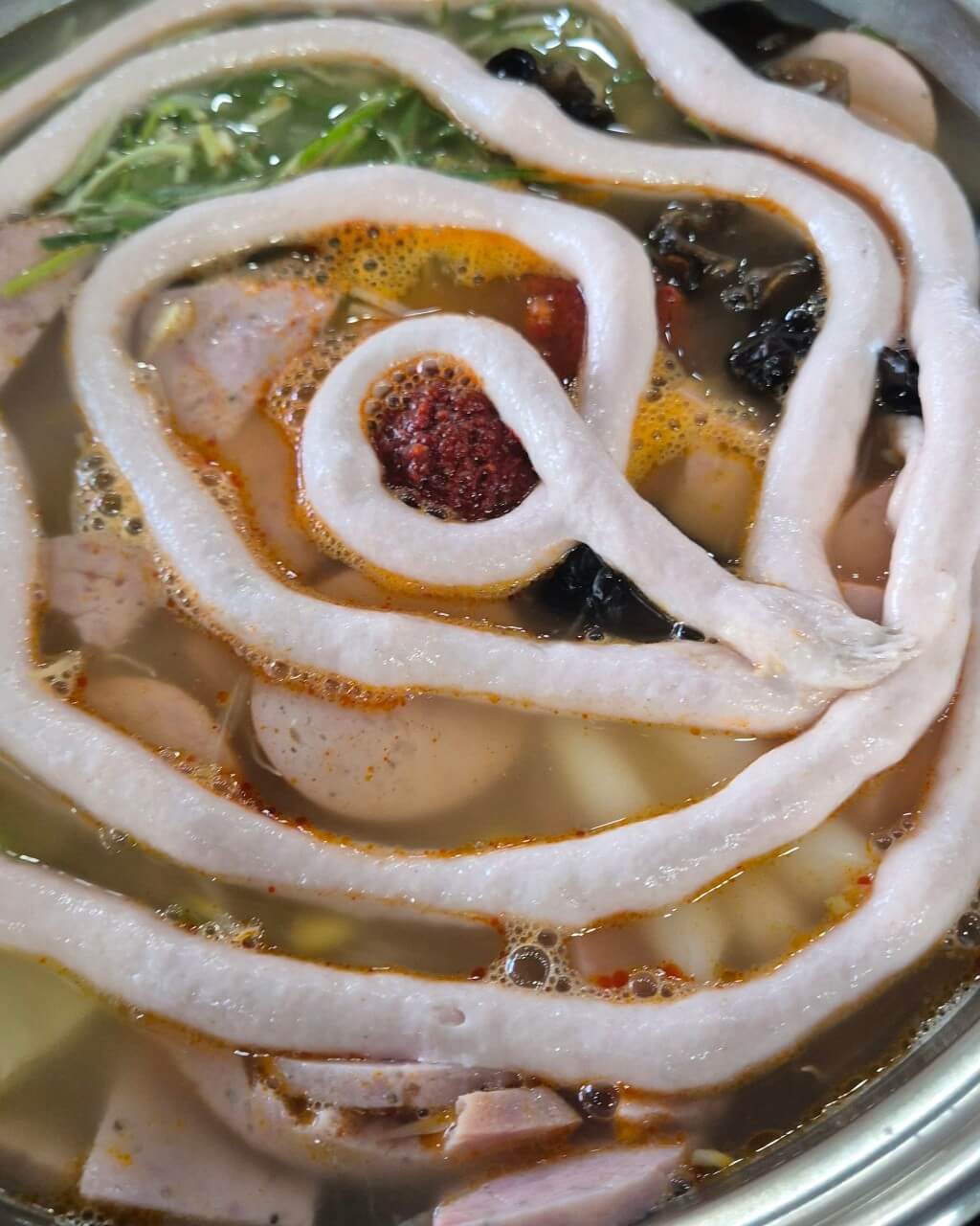 식객 허영만의 백반기행 귀궁 육성재와 함께한 춘천 밥상 춘천 부대찌개 맛집 춘천 권바우부대찌개