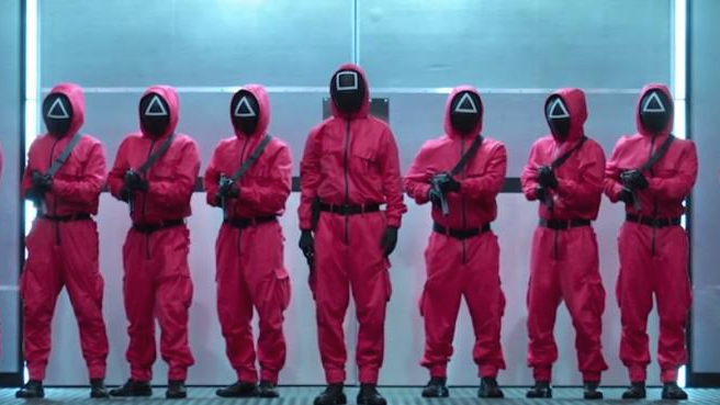 오징어 게임 핑크솔져