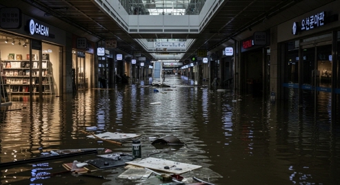 침수로 피해 입은 지하 상가 모습
