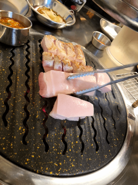 길음칠 대표메뉴&#44; 등목껍살