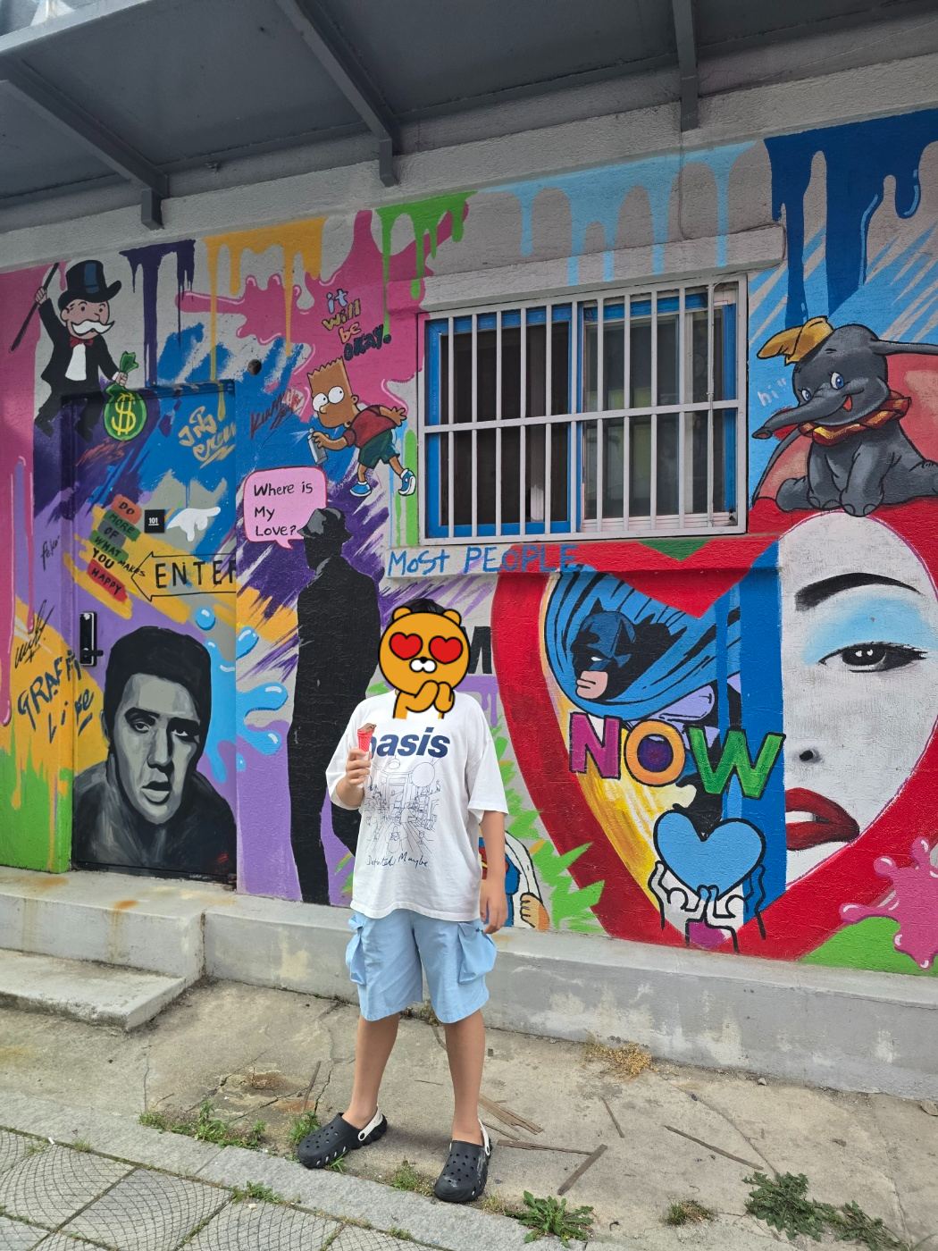 송탄로데오거리 근방의 벽화거리