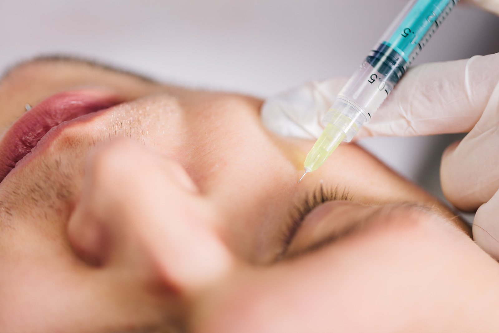 콜라겐 생성 촉진 주사: 피부 탄력과 주름 개선을 위한 효과적인 방법