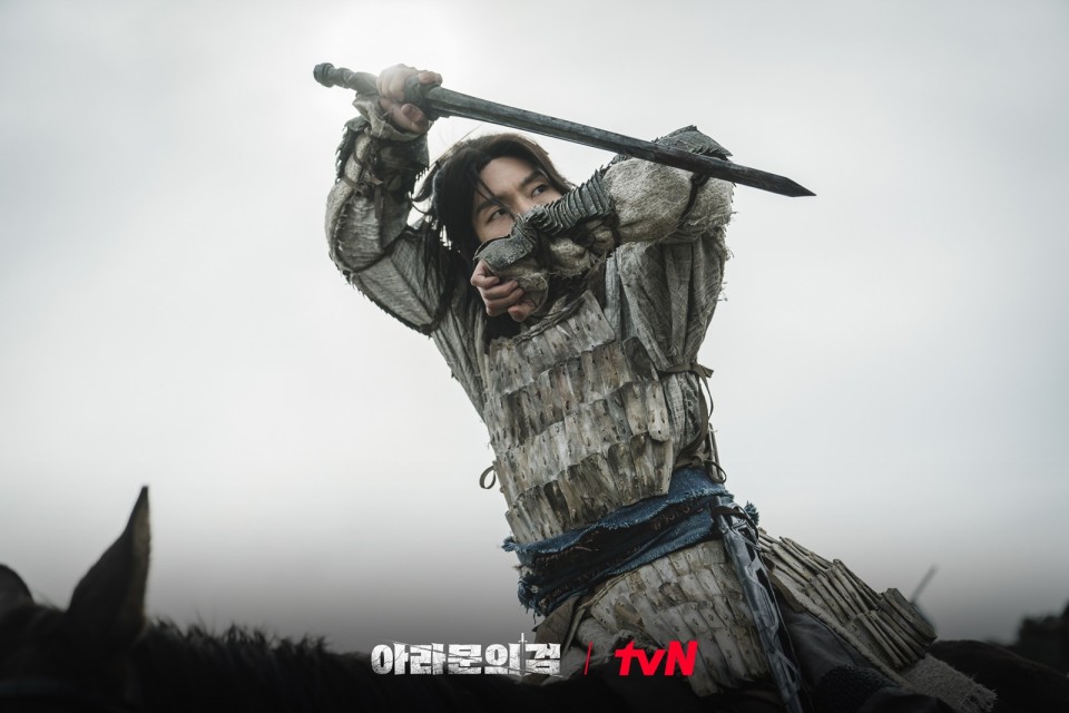 은섬역의 이준기 배우