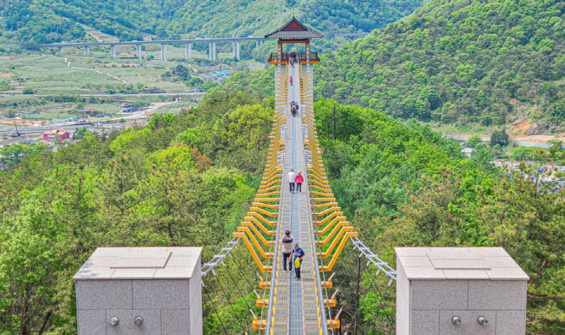 문경 봉명산 출렁다리