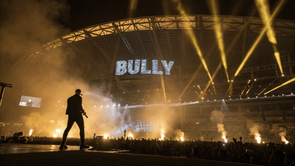 칸예웨스트 내한공연 BULLY