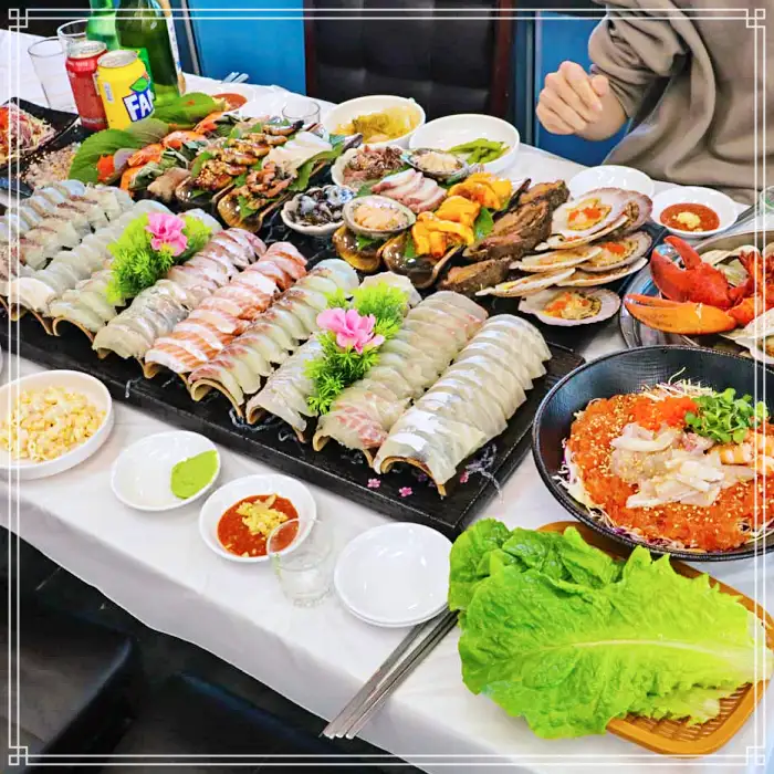 생방송 오늘저녁 인천 영종도 구읍뱃터 어시장 활어회 도마 한상 세트, 랍스터 맛집