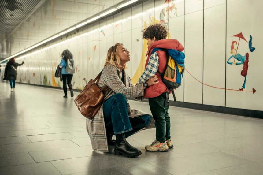 넷플릭스 신작 &lsquo;엑스테리토리얼&rsquo; 폭발적 인기! 강렬한 여성 액션의 정수