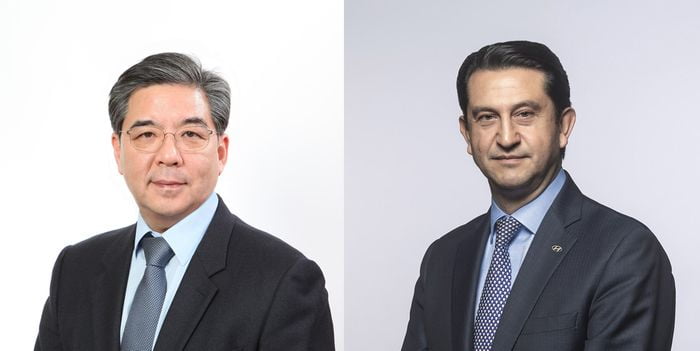 재훈 현대자동차그룹 완성차담당 부회장(왼쪽), 호세 무뇨스 현대자동차 대표이사 사장