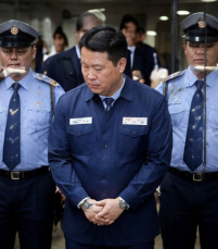 윤석열 전 대통령 1심 무기징역 선고