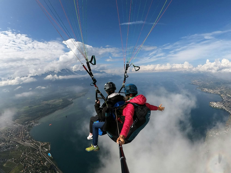 패러글라이딩 vs 스카이다이빙