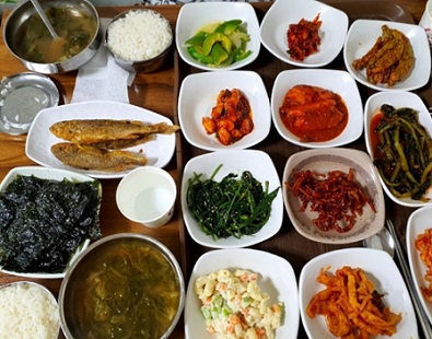 14첩5천원백반집