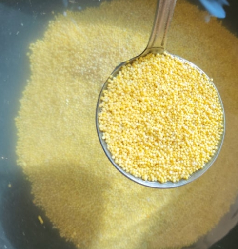 한국의 떡 종류 꼬장떡-조 씻기