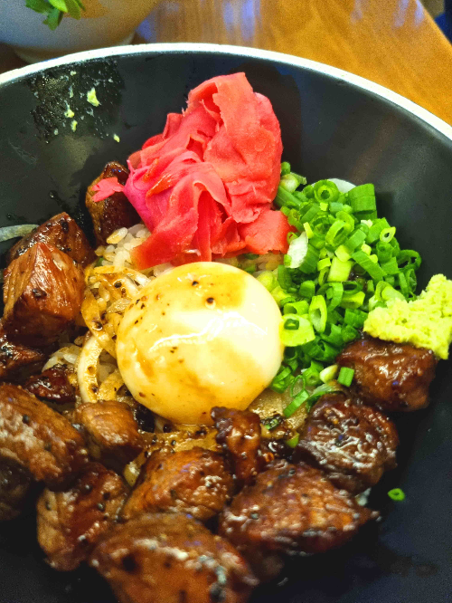 경주 황리단길 료미 스테이크덮밥&amp;#44; 소보로덮밥&amp;#44; 가쿠니덮밥