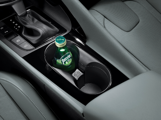 아반떼하이브리드 내부 디자인