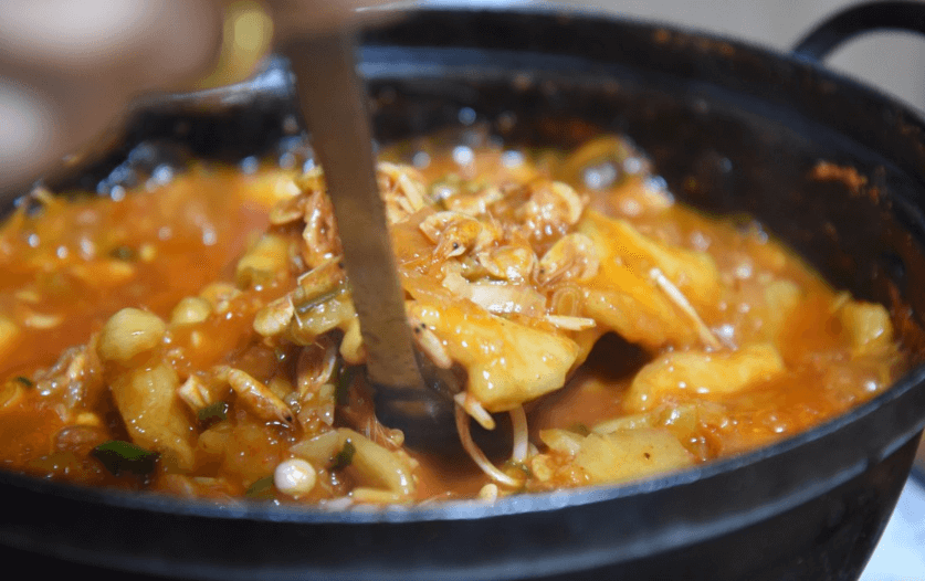 생생정보통 새뱅이수제비 전골 민물새우튀김 매운탕 천안 맛집