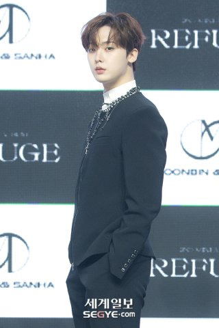 윤산하 뮤지컬 배우