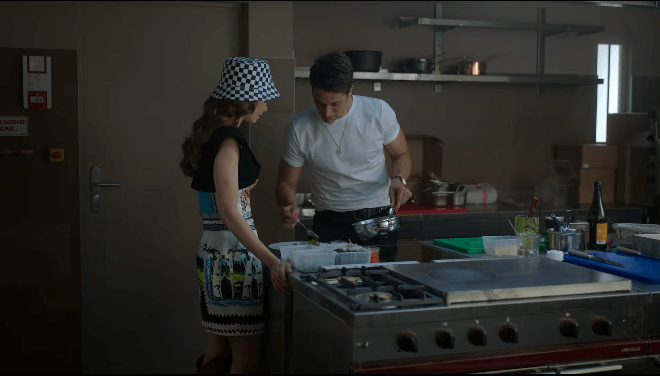 에밀리-파리에-가다-시즌2-4화