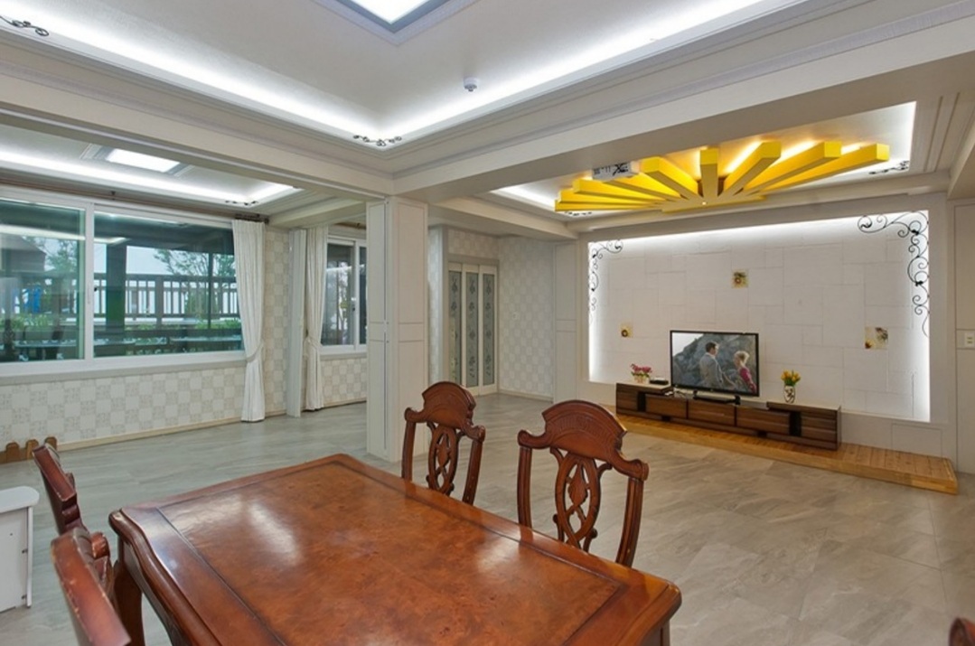 예그리나 펜션 103호 은하수