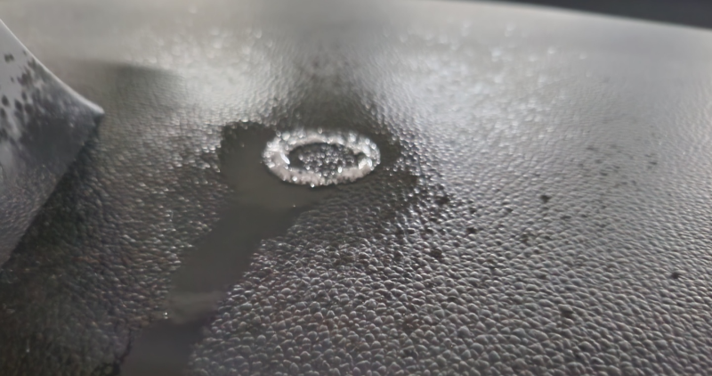 원형 양면 테이프 흔적