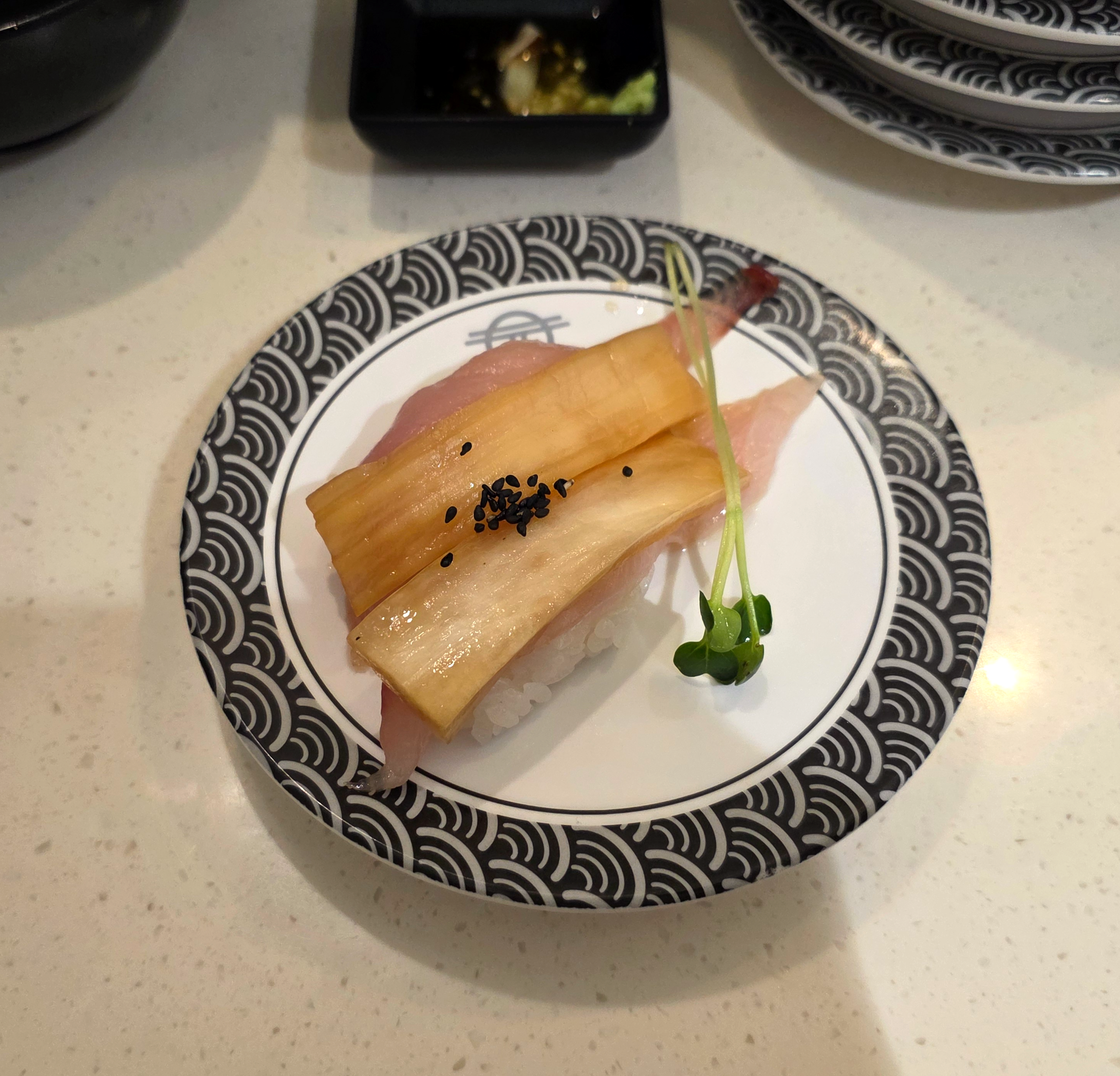 압구정회전초밥음뜸스시