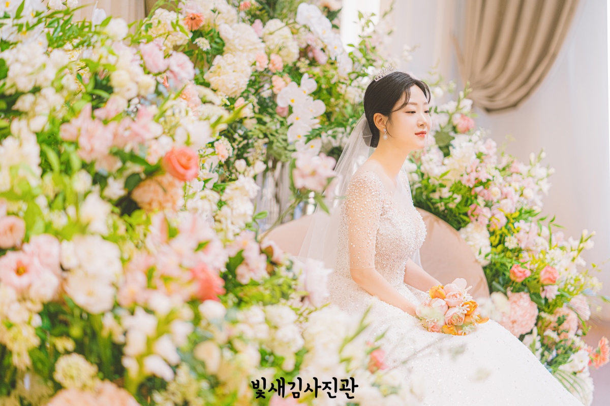 mj컨벤션 다이너스티홀 서브스냅 신부대기실 신부 측면