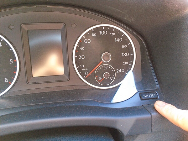 폭스바겐-CC-파샤트-티구안-정기점검-오일리셋