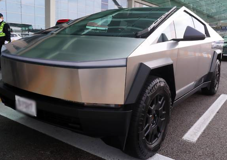 지드래곤-사이버트럭