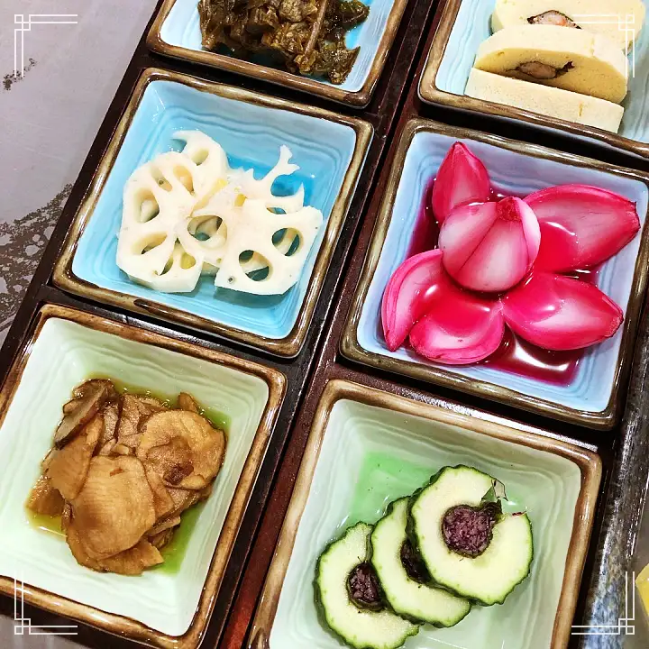 백반기행 붉은대게 문희경 편 대게 게짜박이 게살 돌솥 비빔밥 비빔만두 누룽지밥 솥밥 울진 맛집 소개