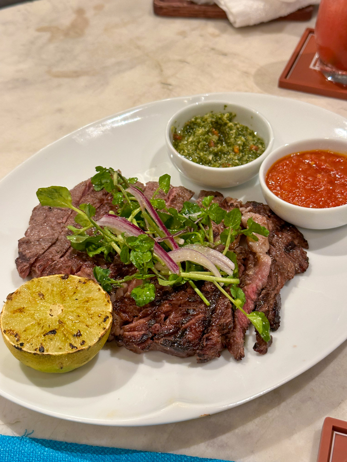 JW 메리어트 푸꾸옥 레스토랑 레드럼 메뉴 중 피칸냐 스테이크