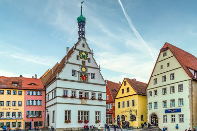 중세 유럽의 법 체계와 현대 법률 제도의 비교