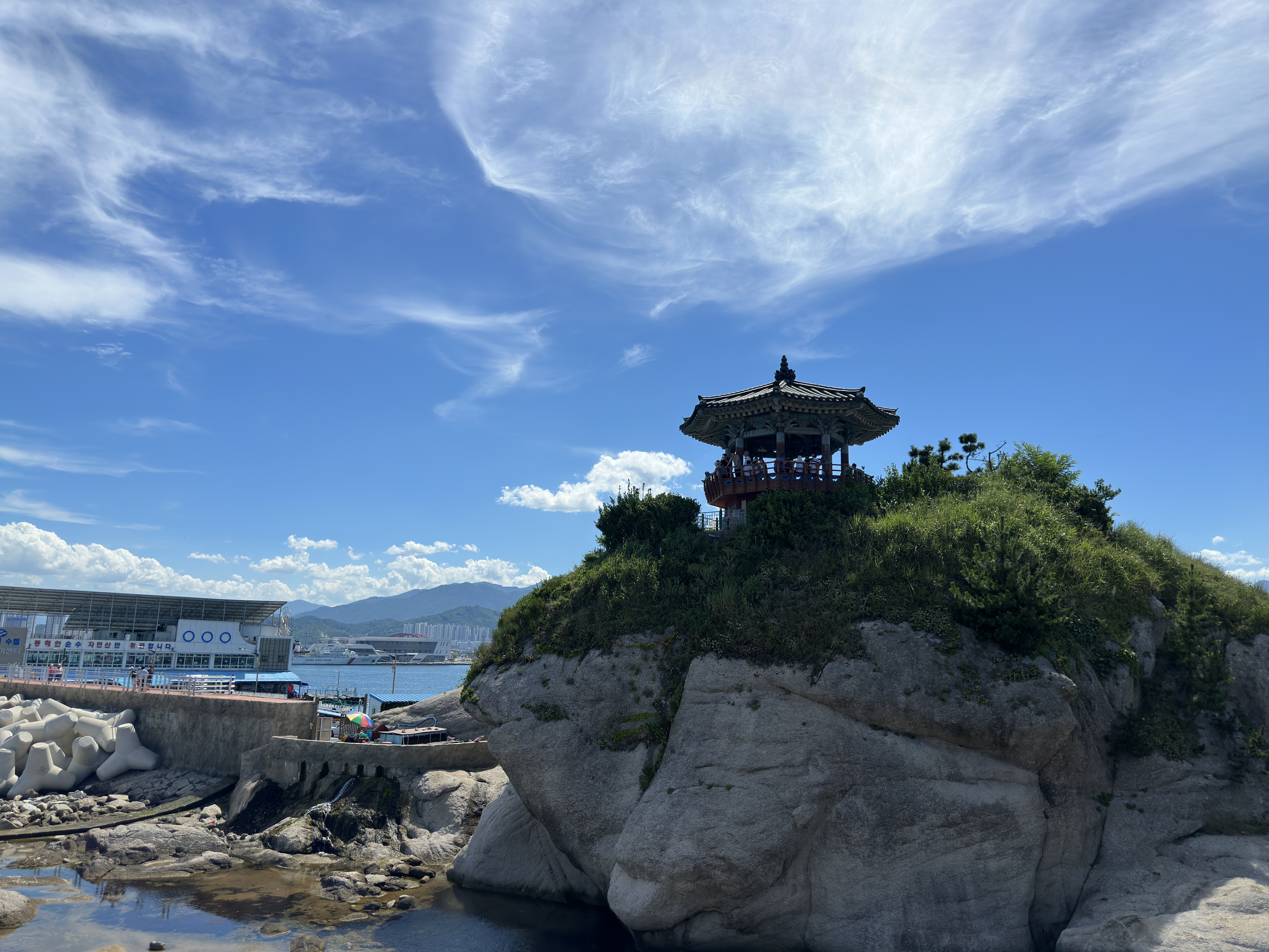 동명대교에서 바라본 영금정