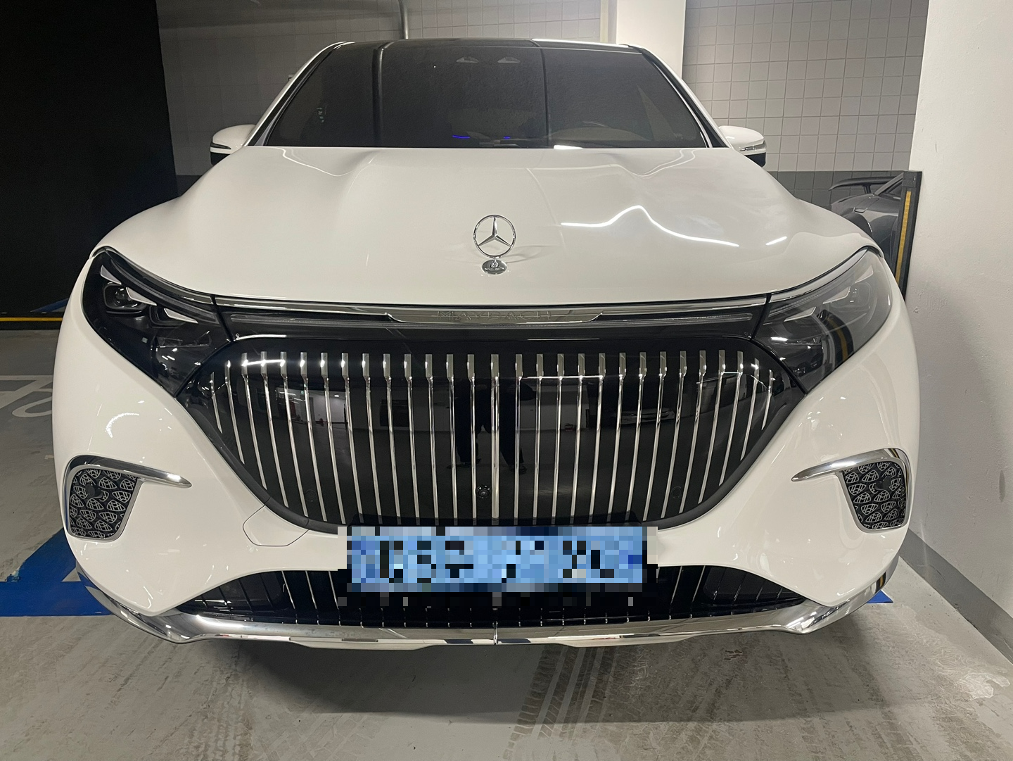 EQS 680 SUV