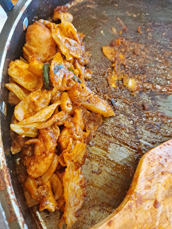 볶음밥 만들기 전 자리만들기