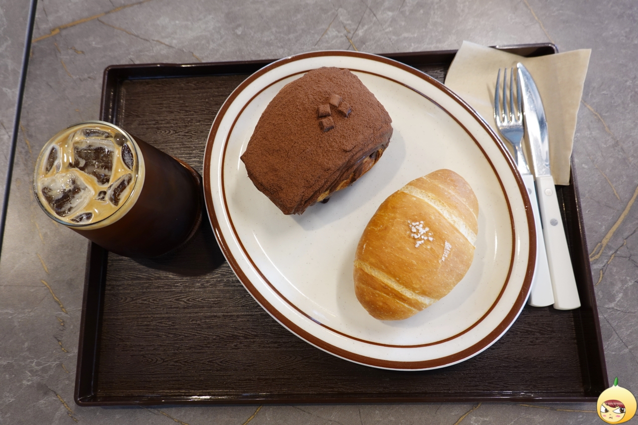 카페잇트 소금빵 더티초코 그리고 아아 등장이요~