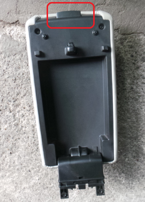 빨간색으로 표시한 SM6 센터 콘솔 버튼 입니다. 사진출처 폐차나라 홈페이지