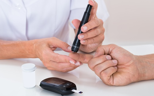 혈당스파이크 체중관리 다이어트 대사증후군 인슐린저항성 당뇨예방 연속혈당측정 거꾸로식사법 식후운동 건강한식습관