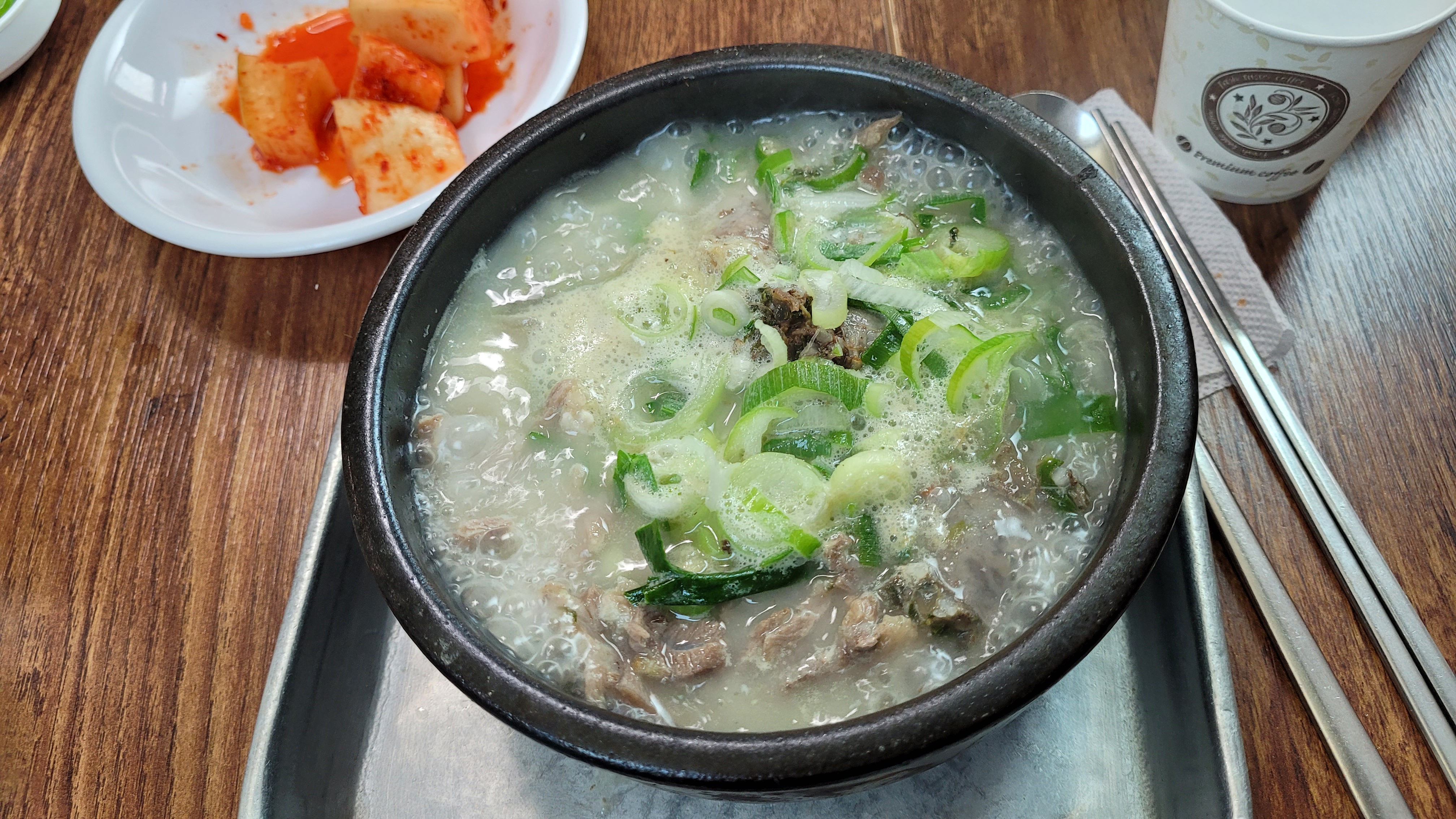 파가 듬뿍 담긴 순대국