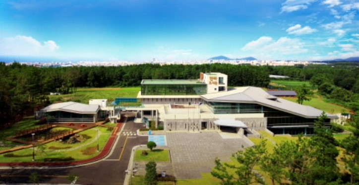 제주에서 찾은 특별한 도서관 여행 관련 사진